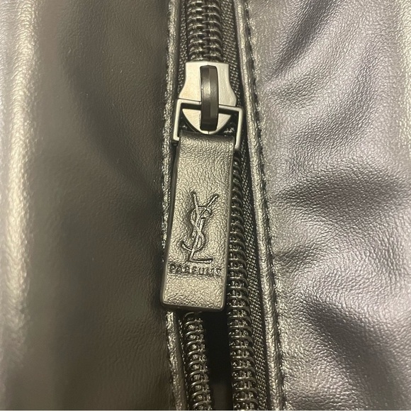 YVES SAINT LAURENT Parfums Prestige Men Pouch in Black Noir - Picture 6 of 6